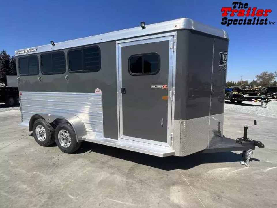 New 2026 Logan Coach BULLSEYE3HBPXL BULLSEYE 3 HORSE BP XL Horse Trailer