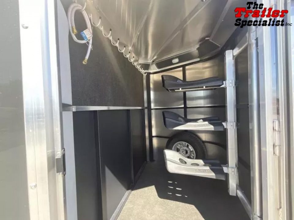 New 2026 Logan Coach BULLSEYE3HBPXL BULLSEYE 3 HORSE BP XL Horse Trailer