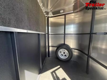 New 2026 Logan Coach BULLSEYE3HBPXL BULLSEYE 3 HORSE BP XL Horse Trailer