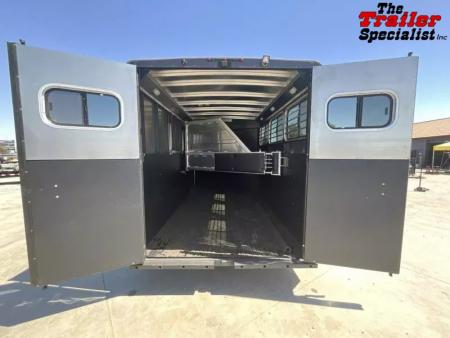 New 2026 Logan Coach BULLSEYE3HBPXL BULLSEYE 3 HORSE BP XL Horse Trailer