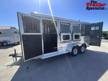 New 2026 Logan Coach BULLSEYE3HBPXL BULLSEYE 3 HORSE BP XL Horse Trailer