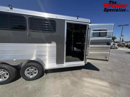 New 2026 Logan Coach BULLSEYE3HBPXL BULLSEYE 3 HORSE BP XL Horse Trailer