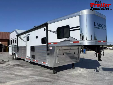 New 2026 Lakota IN8315FKP INFINITY 15FT LQ GN 3H SLANT Horse Trailer
