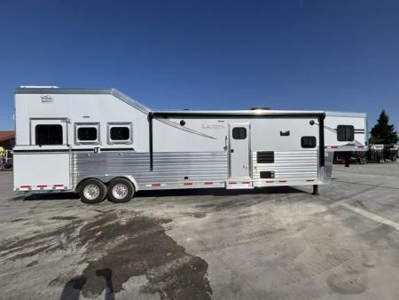 New 2026 Lakota IN8315FKP INFINITY 15FT LQ GN 3H SLANT Horse Trailer