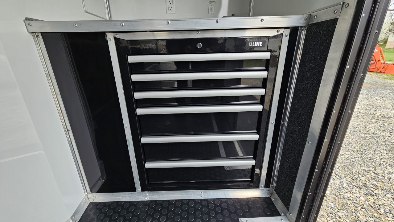 New 2026 Cargo Mate ELIMINATOR 8.5X34 Car / Racing Trailer