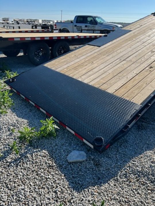 New 2026 Sure-Trac 8.5 x 22 15K HD Deckover Power Tilt Trailer