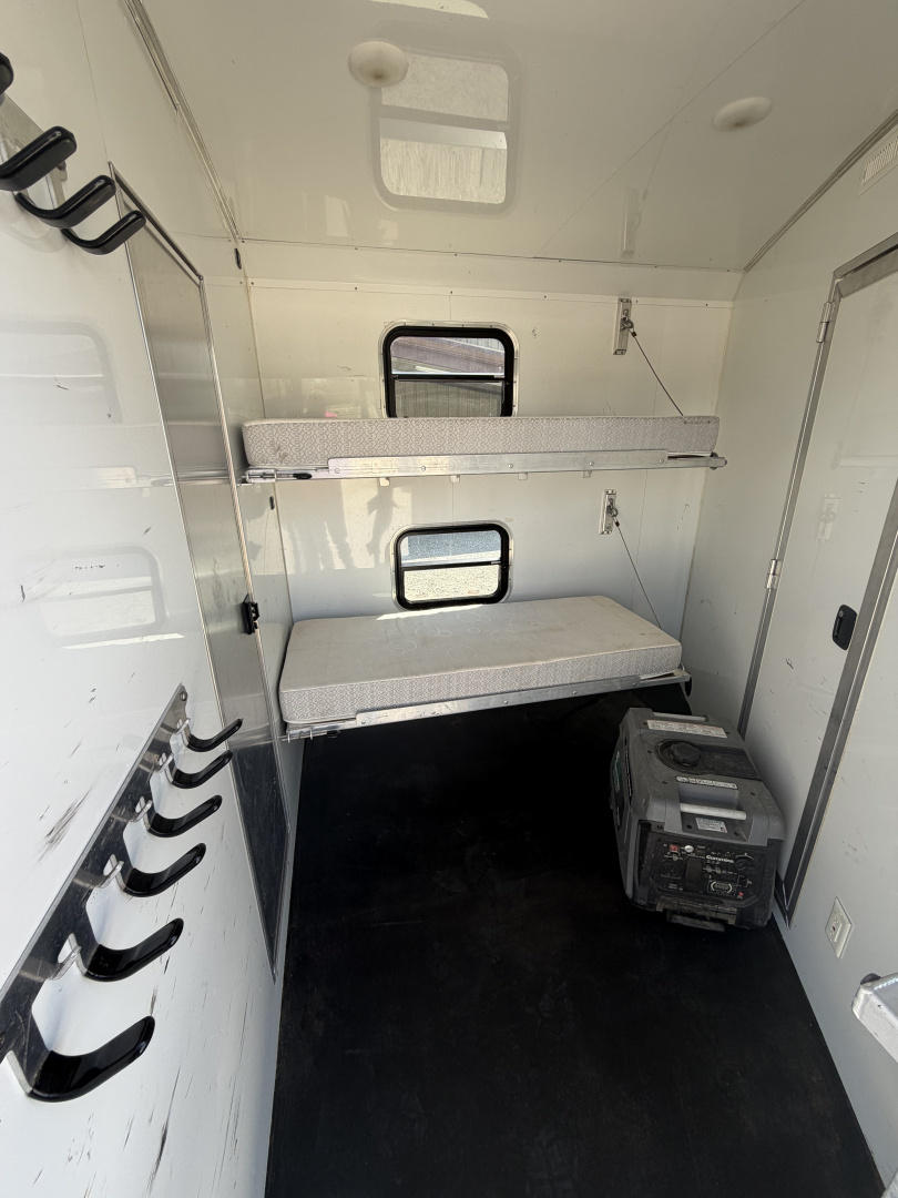 Used 2017 Cimarron Stock Combo Living Quarters Gooseneck Trailer