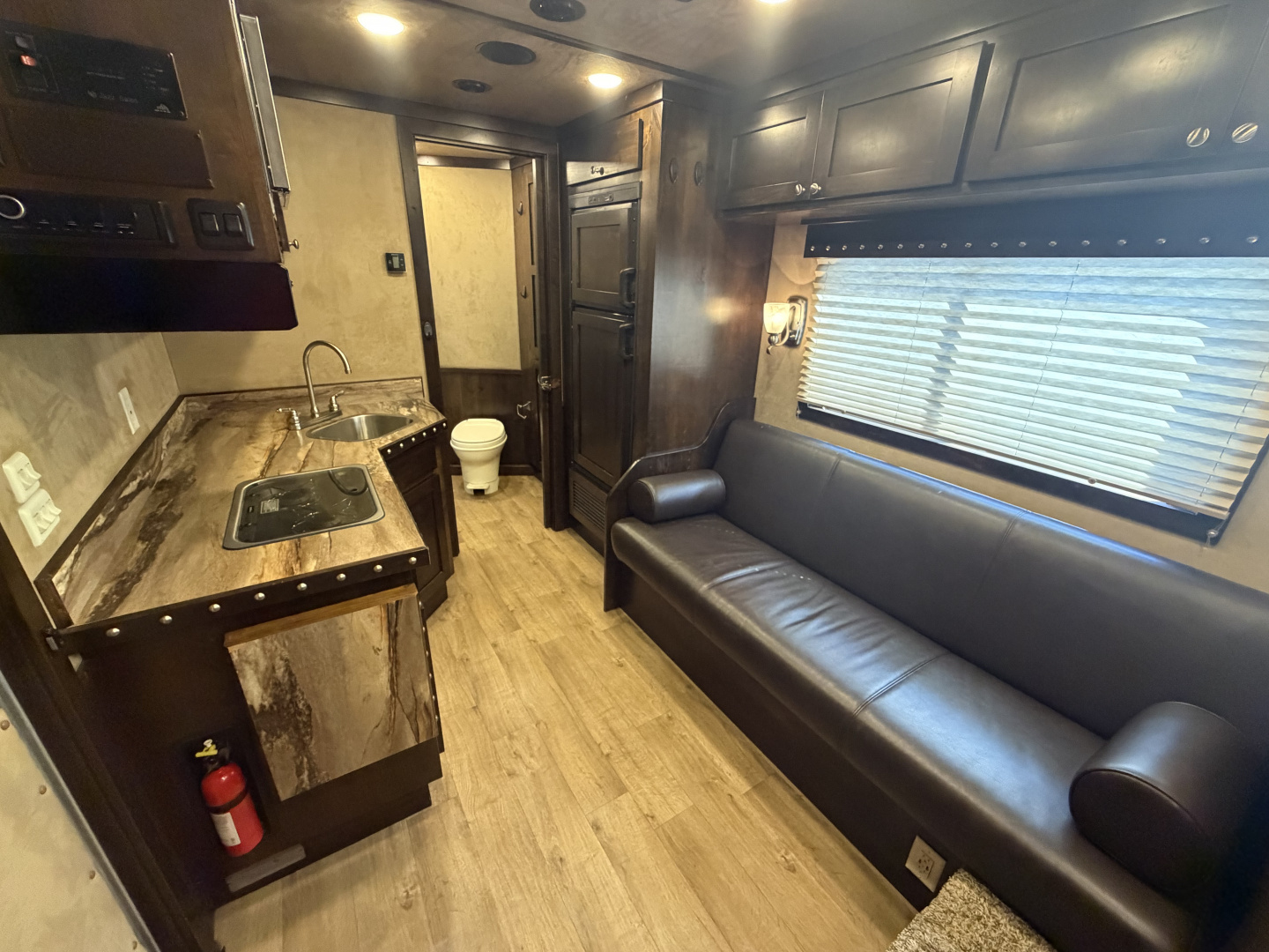 Used 2017 Cimarron Stock Combo Living Quarters Gooseneck Trailer