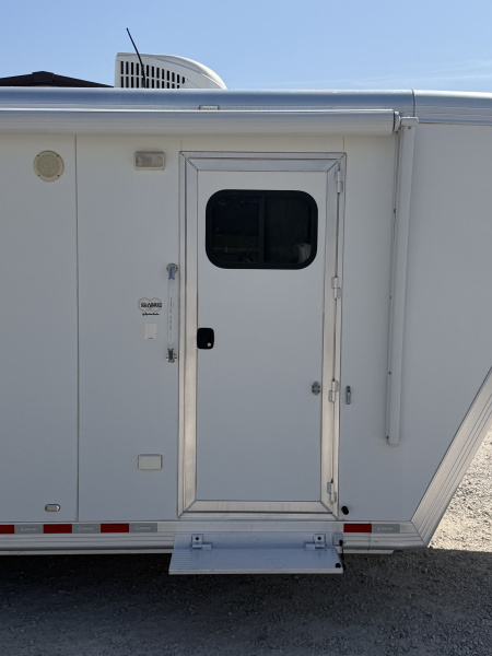 Used 2017 Cimarron Stock Combo Living Quarters Gooseneck Trailer