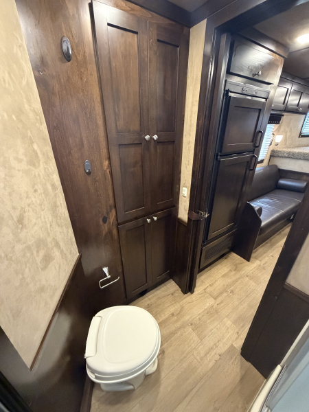 Used 2017 Cimarron Stock Combo Living Quarters Gooseneck Trailer