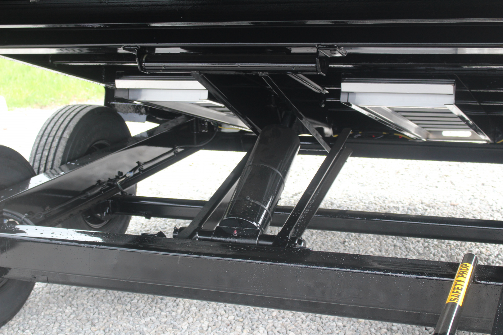 New 2026 Moritz 6' 10" x 14' Heavy Commercial DLH Series Dump Trailer - 14000# GVW