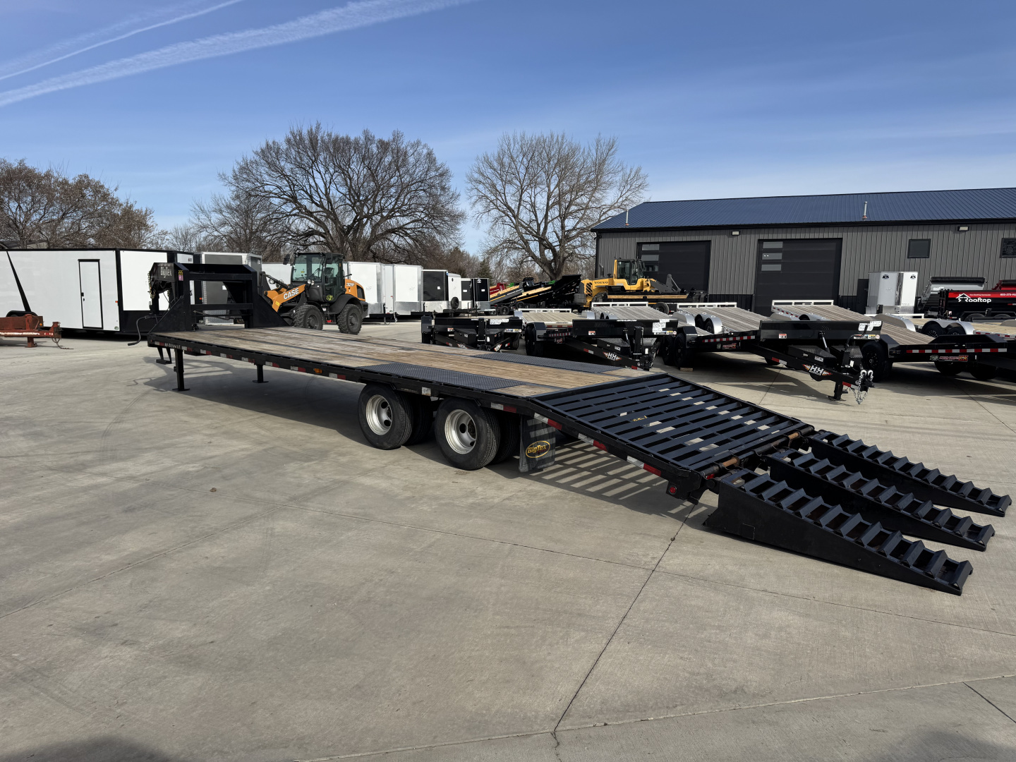 Used 2015 Big TEX 30ft Gooseneck with 25,900 GVWR and 2-10,000lb axles 23,900 GVWR