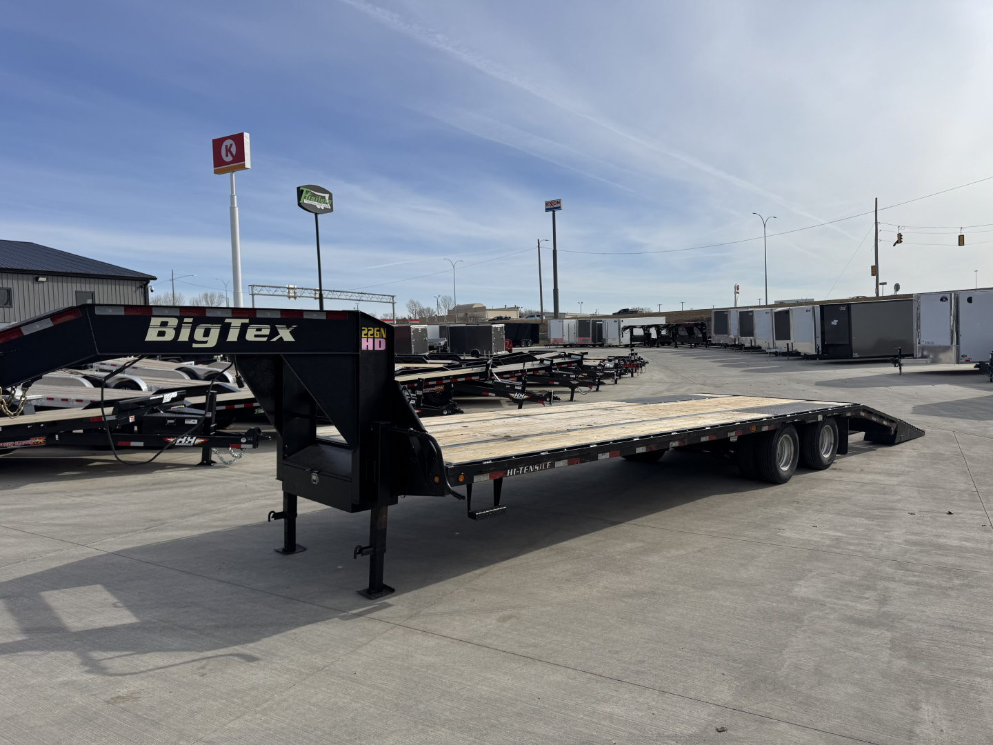 Used 2015 Big TEX 30ft Gooseneck with 25,900 GVWR and 2-10,000lb axles 23,900 GVWR