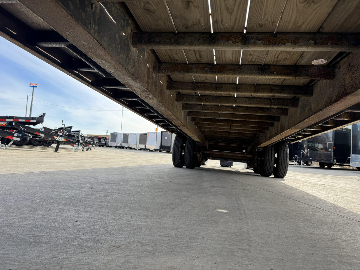 Used 2015 Big TEX 30ft Gooseneck with 25,900 GVWR and 2-10,000lb axles 23,900 GVWR