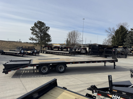Used 2015 Big TEX 30ft Gooseneck with 25,900 GVWR and 2-10,000lb axles 23,900 GVWR