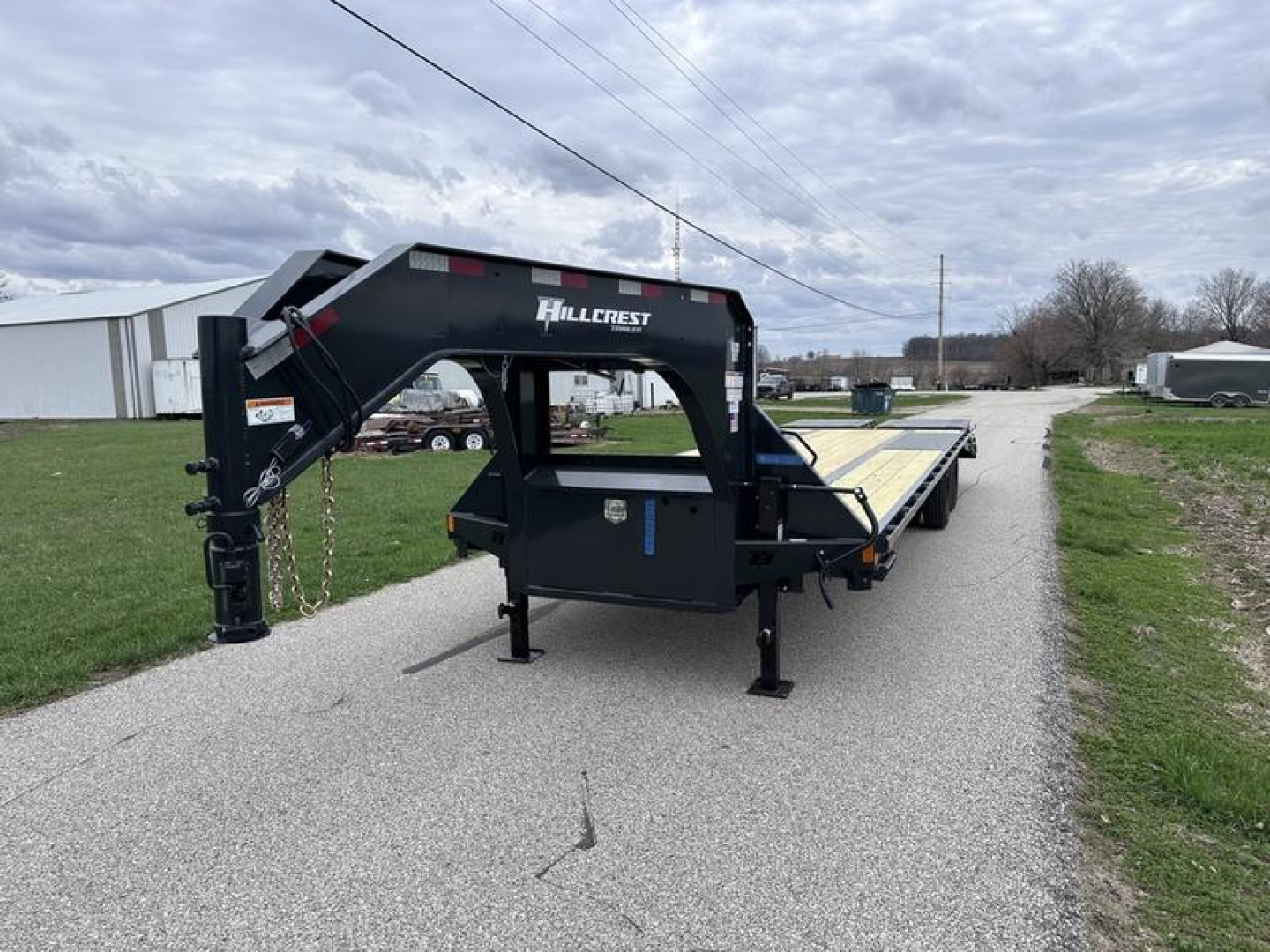 New 2026 Hillcrest 102"x25'(20'+5') 25.9K