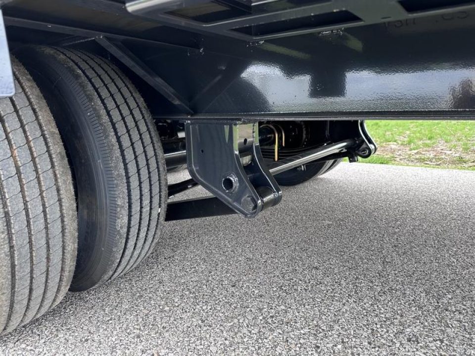 New 2026 Hillcrest 102"x30' (25'+5') 22.9K