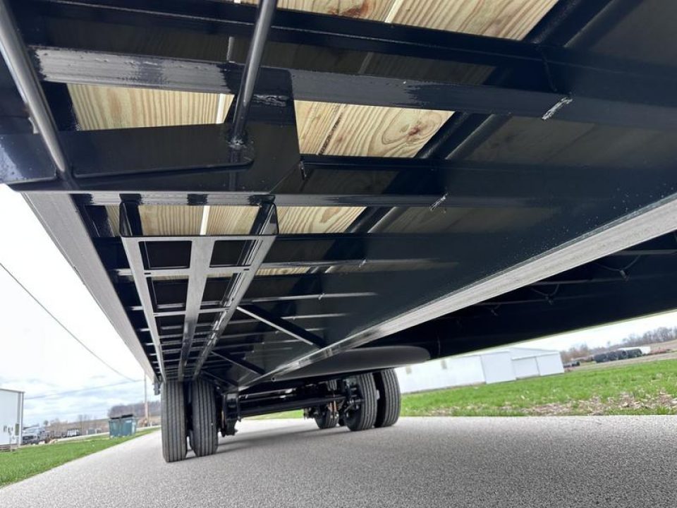 New 2026 Hillcrest 102"x30'(25'+5') 25.9K