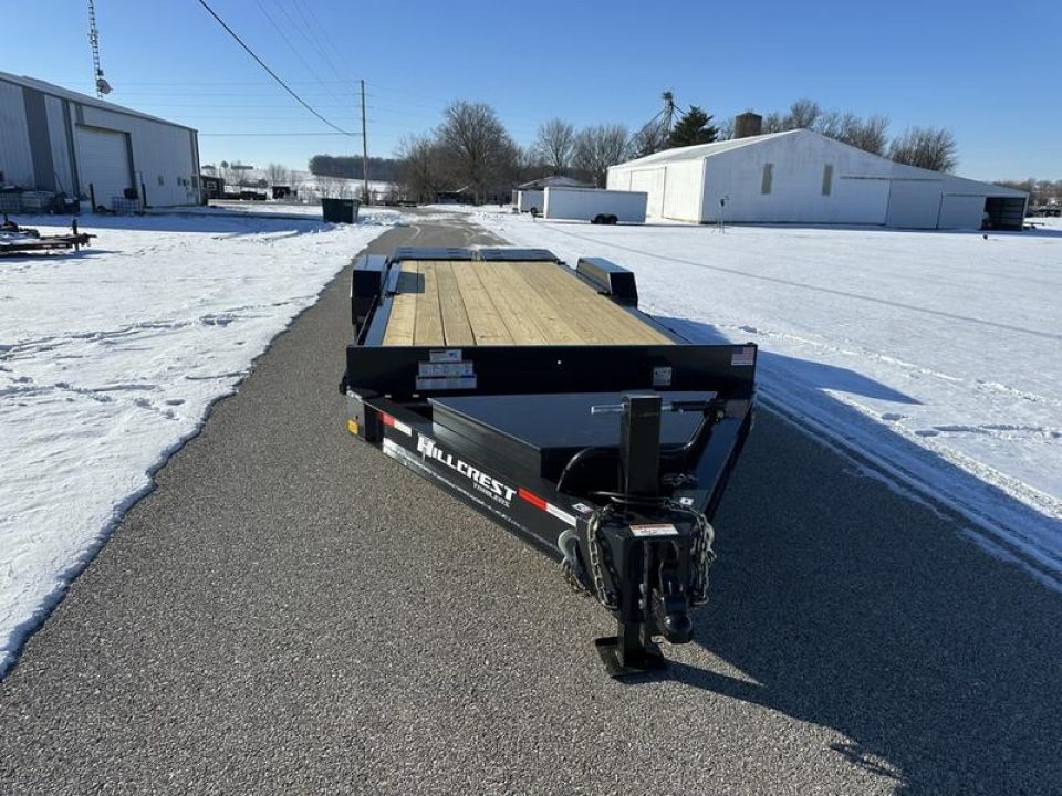 New 2026 Hillcrest 83"x22' 17.6K