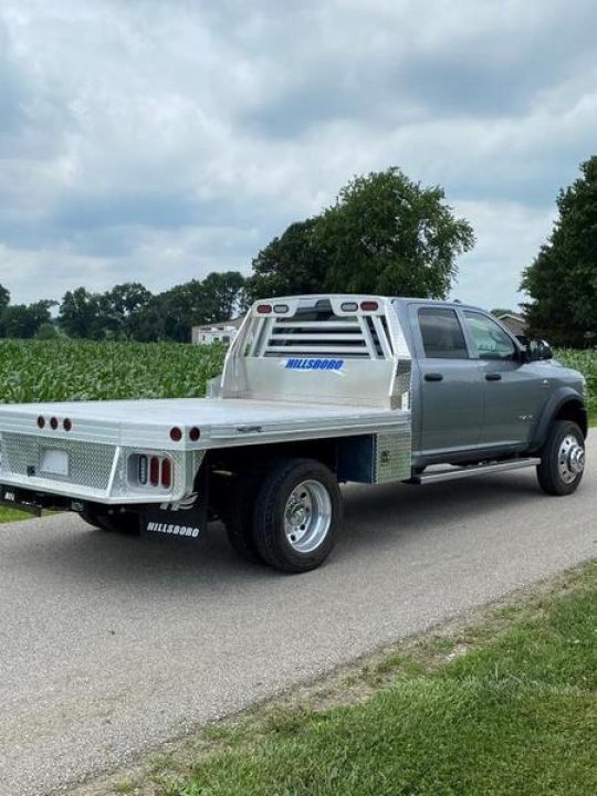 New 2025 Hillsboro 81"x102" Single Wheel Long Bed 2500 Series