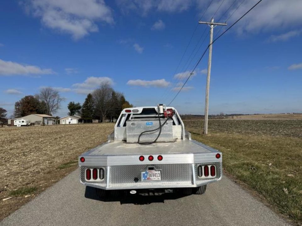 New 2025 Hillsboro 81"x102" Single Wheel Long Bed 2500 Series