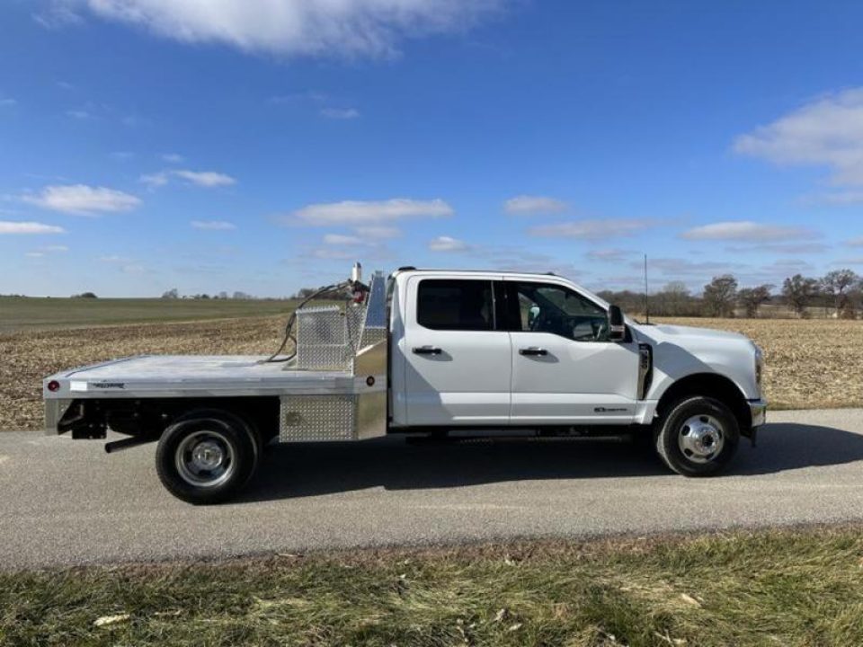 New 2023 Hillsboro 96"x102" Dually Box Removal 2500 Series