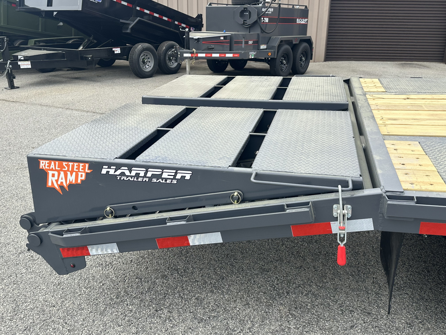New 2026 DOWN 2 EARTH GOOSENECK 25' 22K DUAL TANDEM EQUIPMENT HAULER