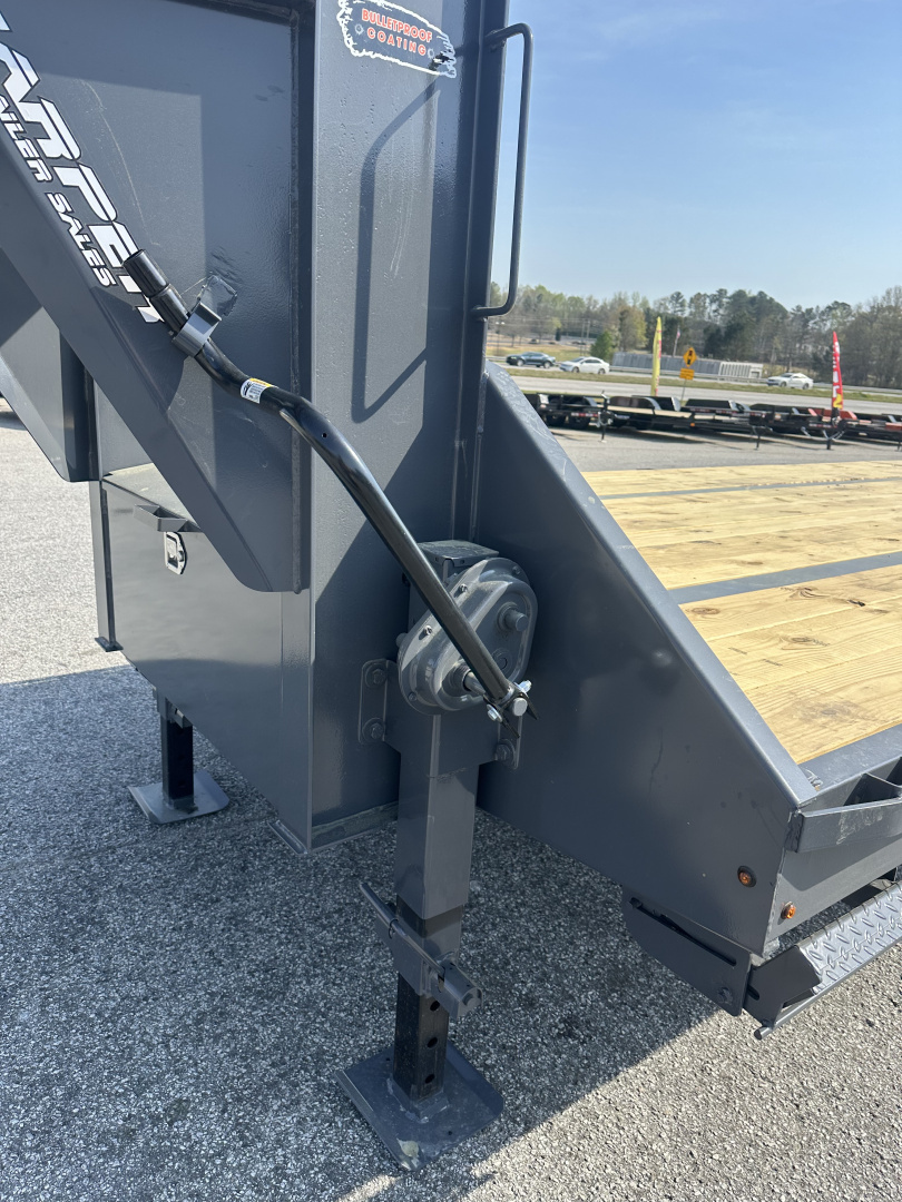 New 2026 DOWN 2 EARTH GOOSENECK 40' 25K DUAL TANDEM EQUIPMENT HAULER WITH WINCH RAIL