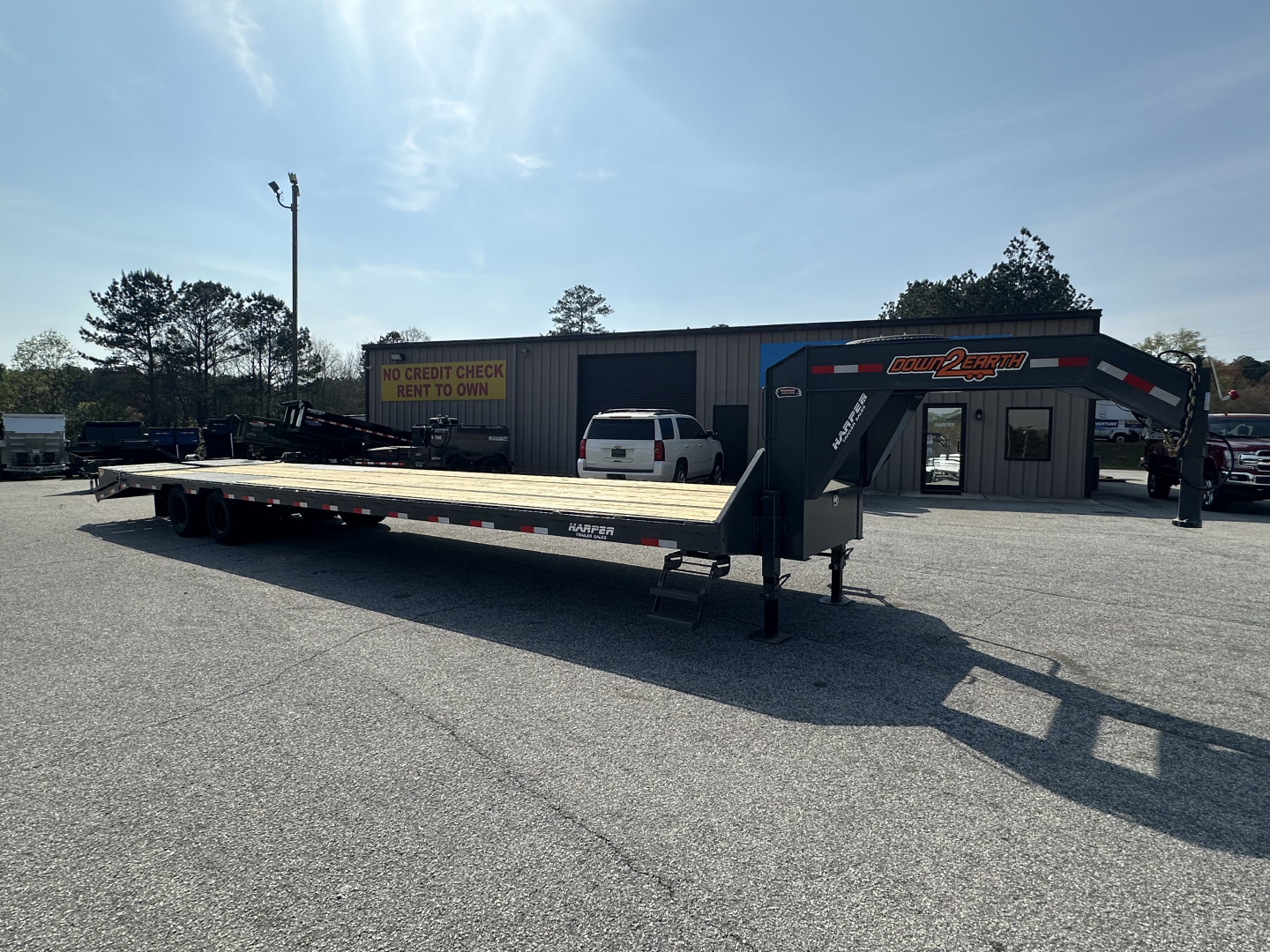 New 2026 DOWN 2 EARTH GOOSENECK 40' 25K DUAL TANDEM EQUIPMENT HAULER WITH WINCH RAIL