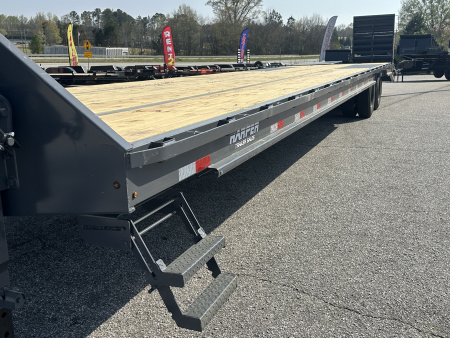 New 2026 DOWN 2 EARTH GOOSENECK 40' 25K DUAL TANDEM EQUIPMENT HAULER WITH WINCH RAIL