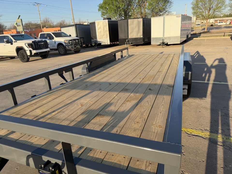 New #152395 2026 LAMAR U6 20 X 83 TANDEM AXLE HEAVY DUTY SQUARE TUBE TOP 14K UTILITY W/ SLIDE IN RAMPS