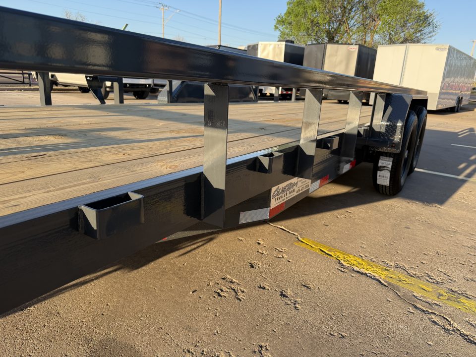 New #152395 2026 LAMAR U6 20 X 83 TANDEM AXLE HEAVY DUTY SQUARE TUBE TOP 14K UTILITY W/ SLIDE IN RAMPS
