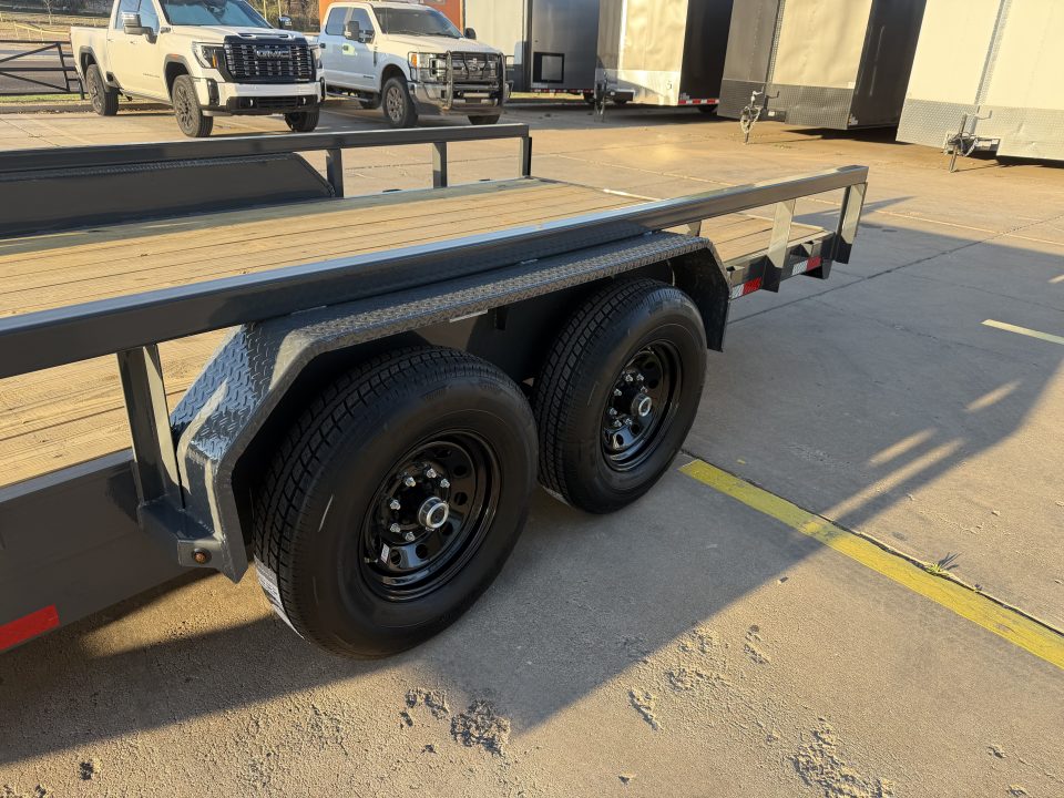 New #152395 2026 LAMAR U6 20 X 83 TANDEM AXLE HEAVY DUTY SQUARE TUBE TOP 14K UTILITY W/ SLIDE IN RAMPS