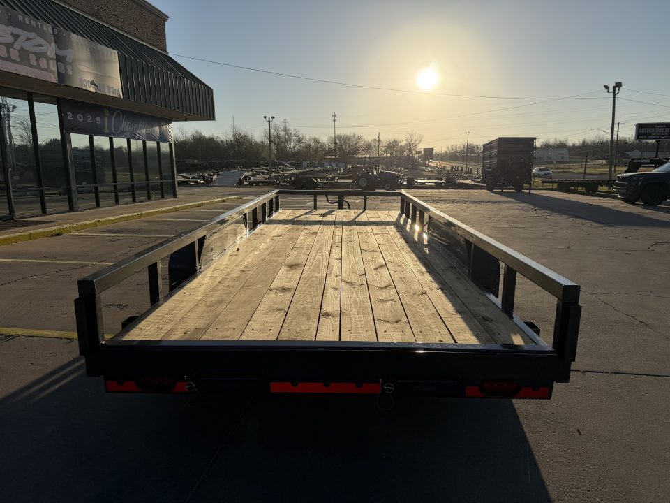 New #152393 2026 LAMAR U6 20 X 83 TANDEM AXLE HEAVY DUTY SQUARE TUBE TOP 14K UTILITY W/ SLIDE IN RAMPS