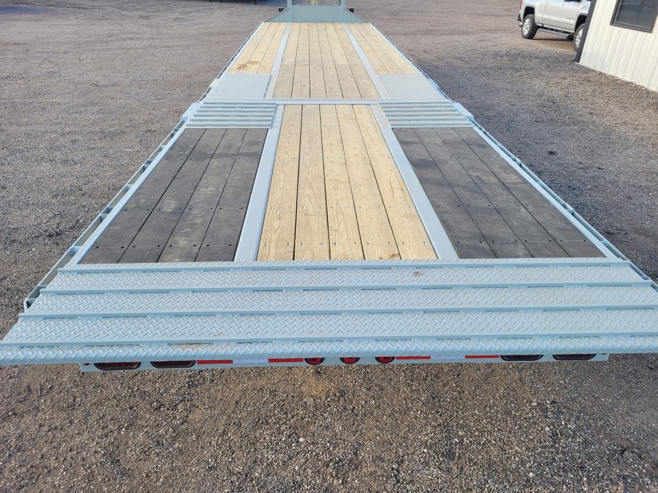 New 2026 Buckshot 102"X36' Gooseneck Hydraulic Dovetail Trailer