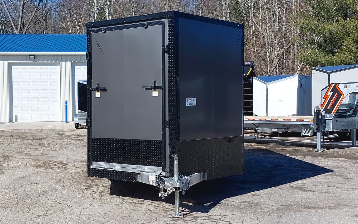 New 7.5 X 29' ENCLOSED SNOMOBILE 24' BOX + 5' V-NOSE 2026 LIGHTNING ALL ALUMINUM