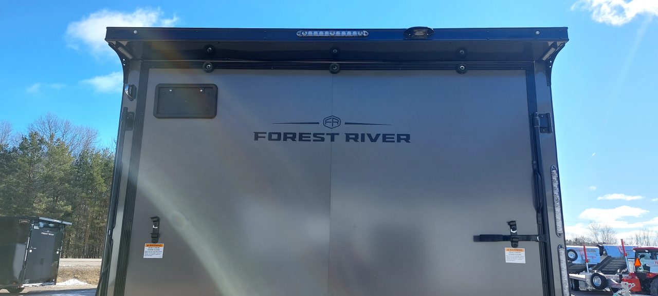 New 7.5 X 29' ENCLOSED SNOMOBILE 24' BOX + 5' V-NOSE 2026 LIGHTNING ALL ALUMINUM