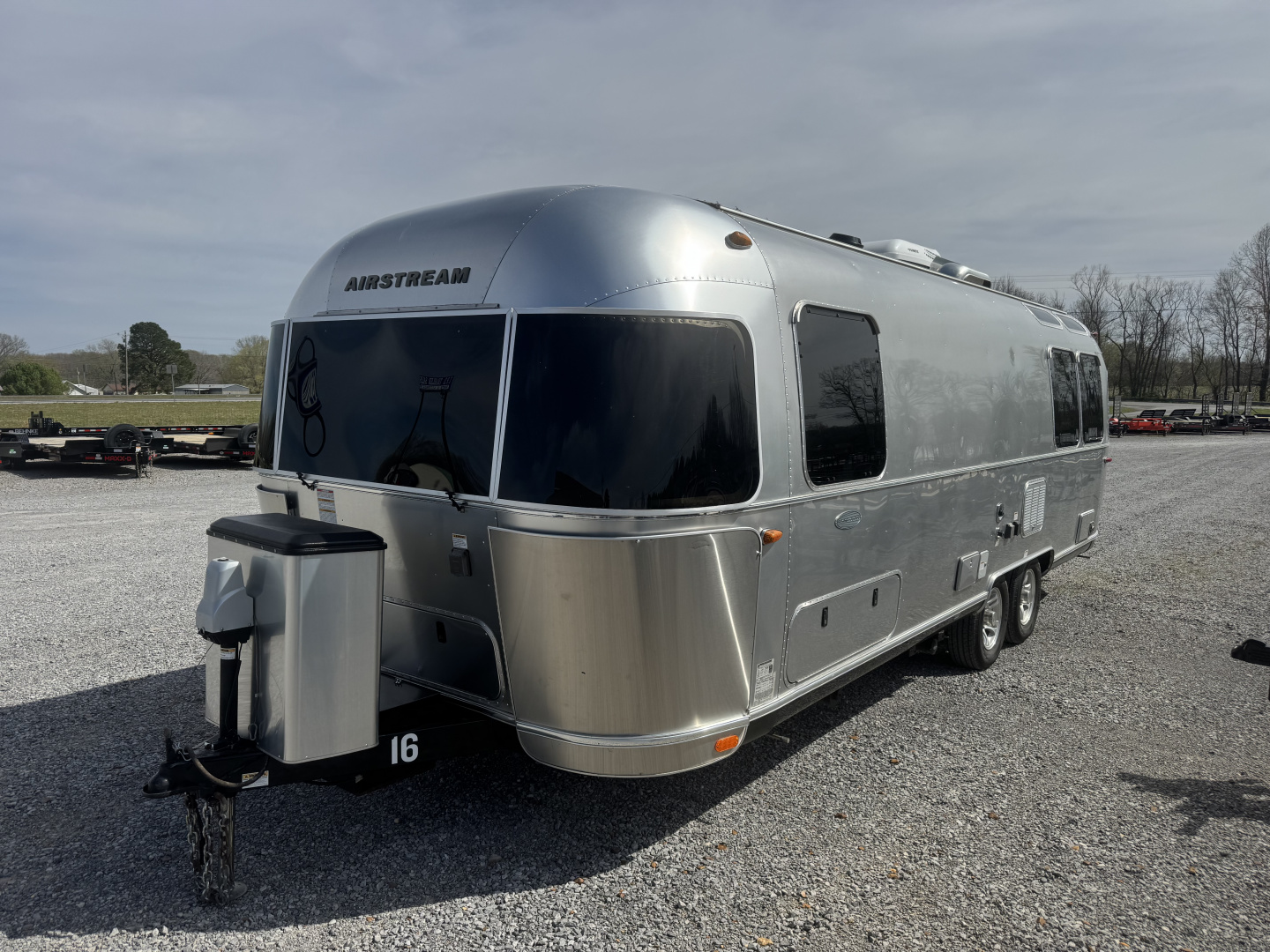 Used 2018 Airstream Flying Cloud 27FB Travel Trailer