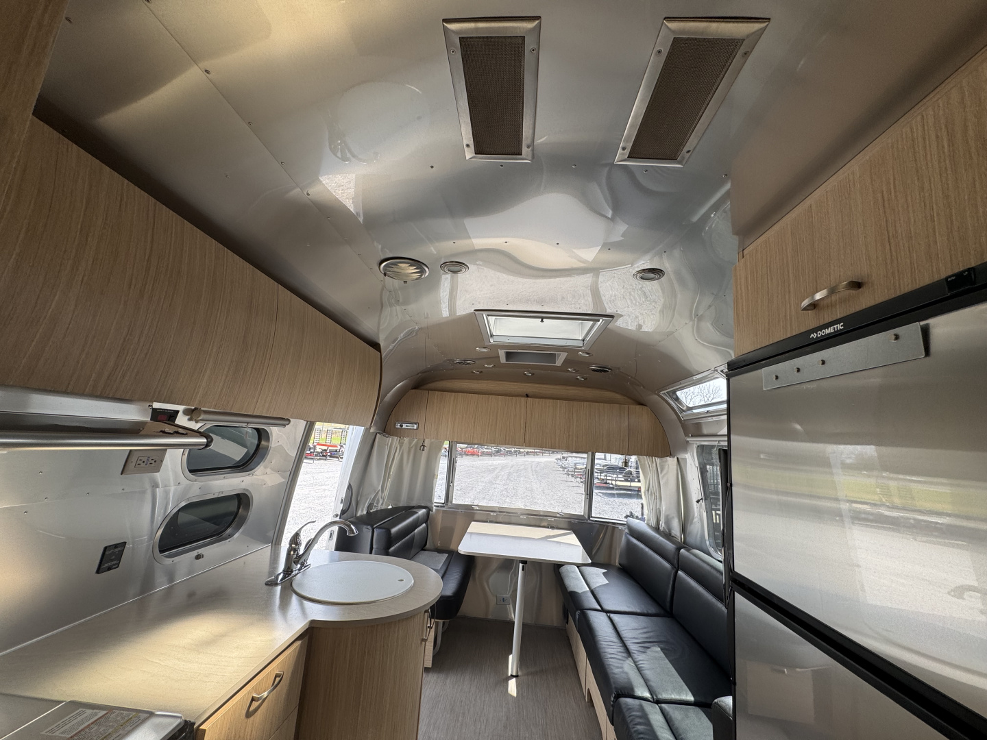 Used 2018 Airstream Flying Cloud 27FB Travel Trailer