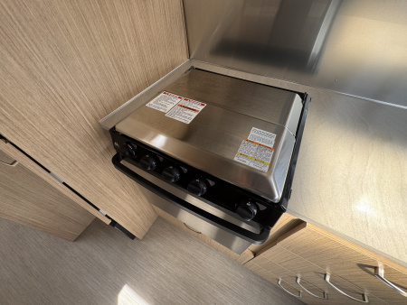 Used 2018 Airstream Flying Cloud 27FB Travel Trailer