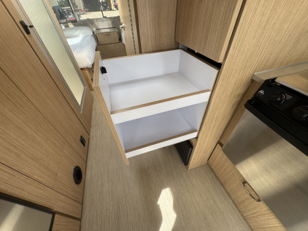 Used 2018 Airstream Flying Cloud 27FB Travel Trailer