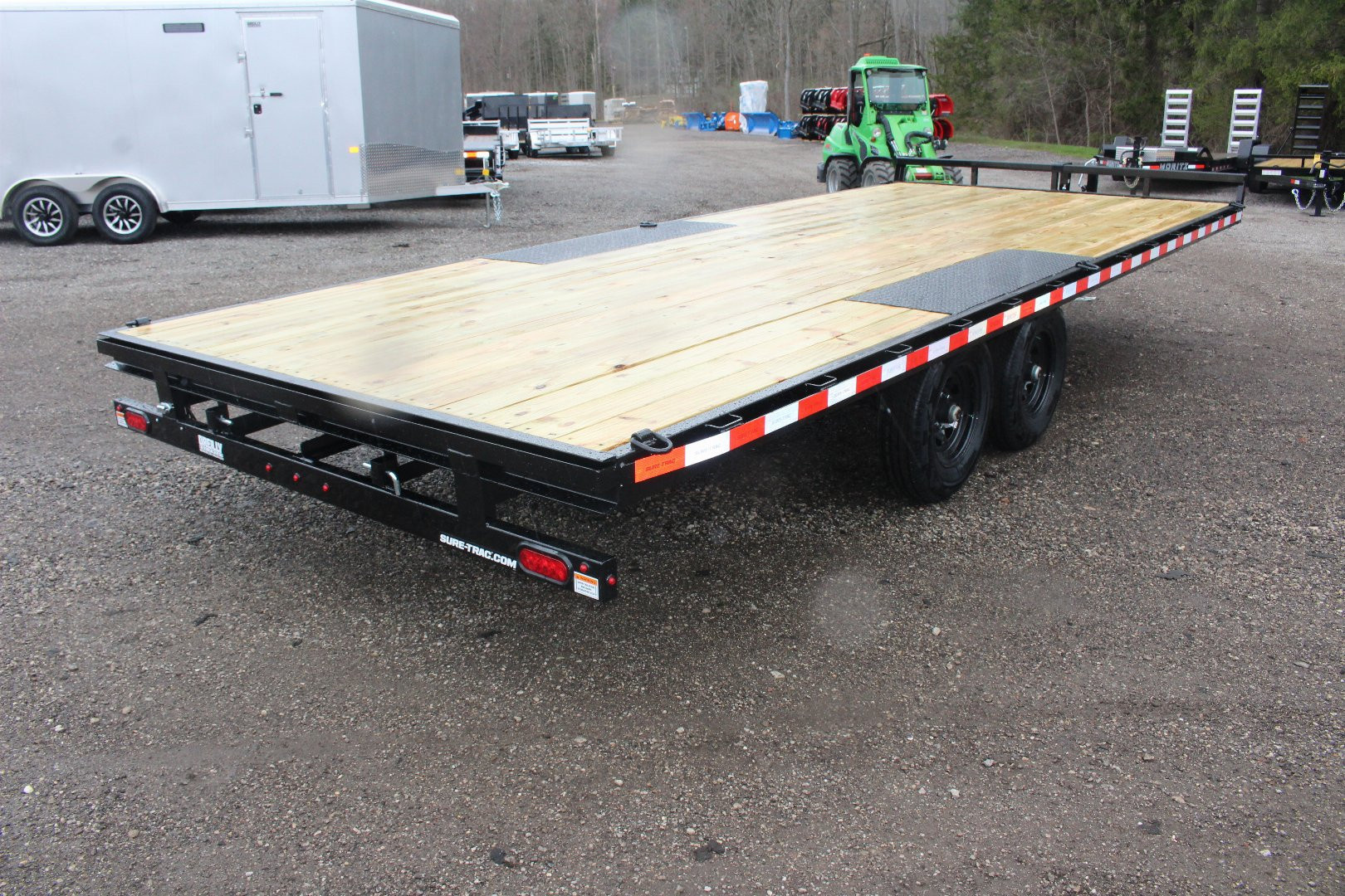 New 2026 Sure-Trac 8.5' x 20' Low Profile Deckover Flatbed Trailer With Steel Ramps - 9900# GVW