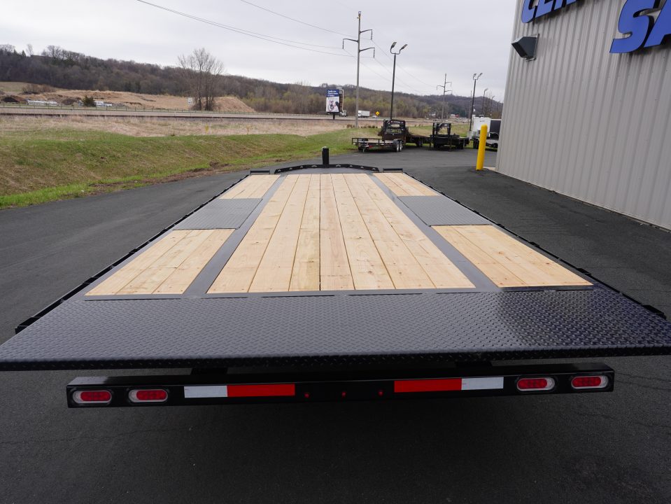 New 2026 Diamond C Trailers DET207 22ft Deckover Tilt Trailer