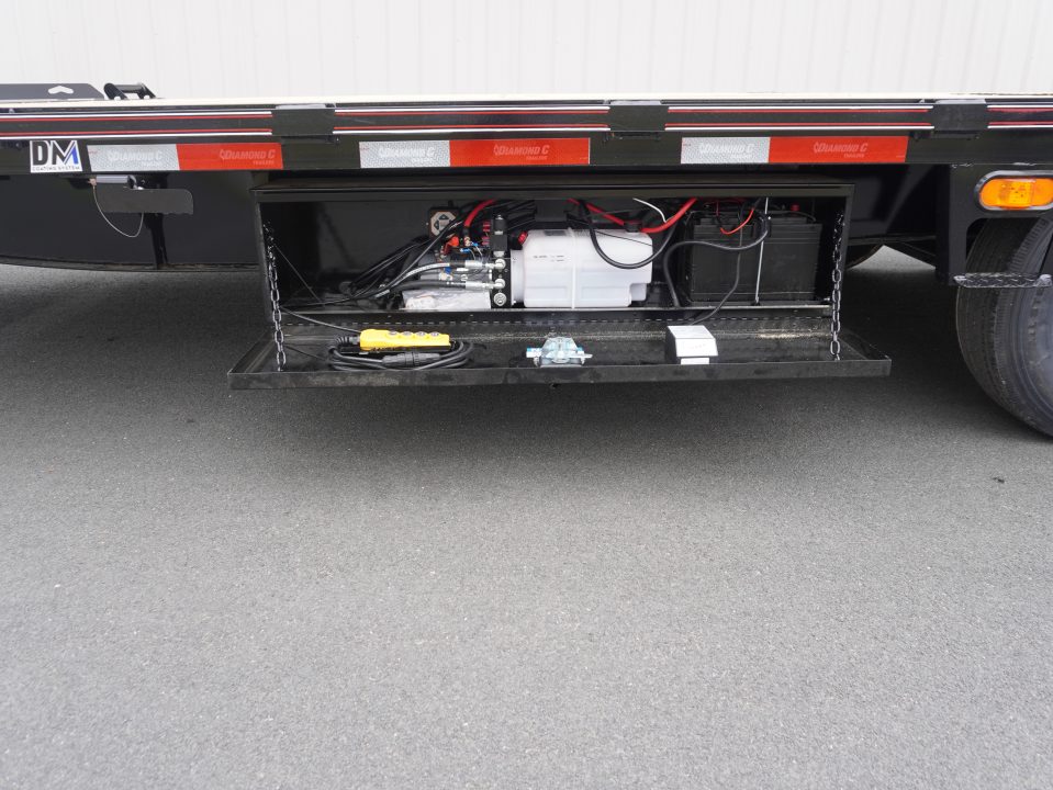 New 2026 Diamond C Trailers DET207 22ft Deckover Tilt Trailer