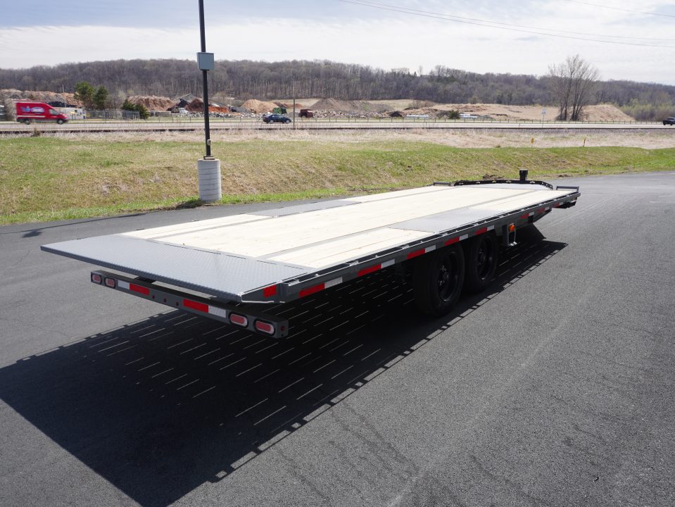 New 2026 Diamond C Trailers DET207 22ft Deckover Tilt Trailer