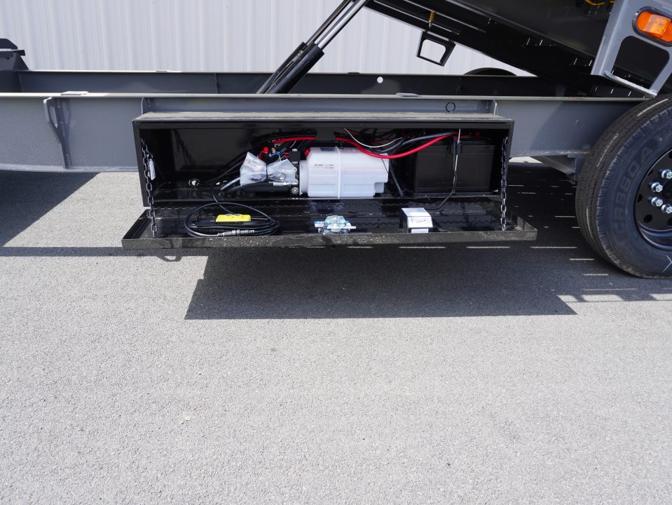 New 2026 Diamond C Trailers DET207 22ft Deckover Tilt Trailer