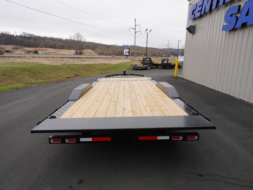 New 2026 Diamond C Trailers 102"x22ft Tilt Trailer