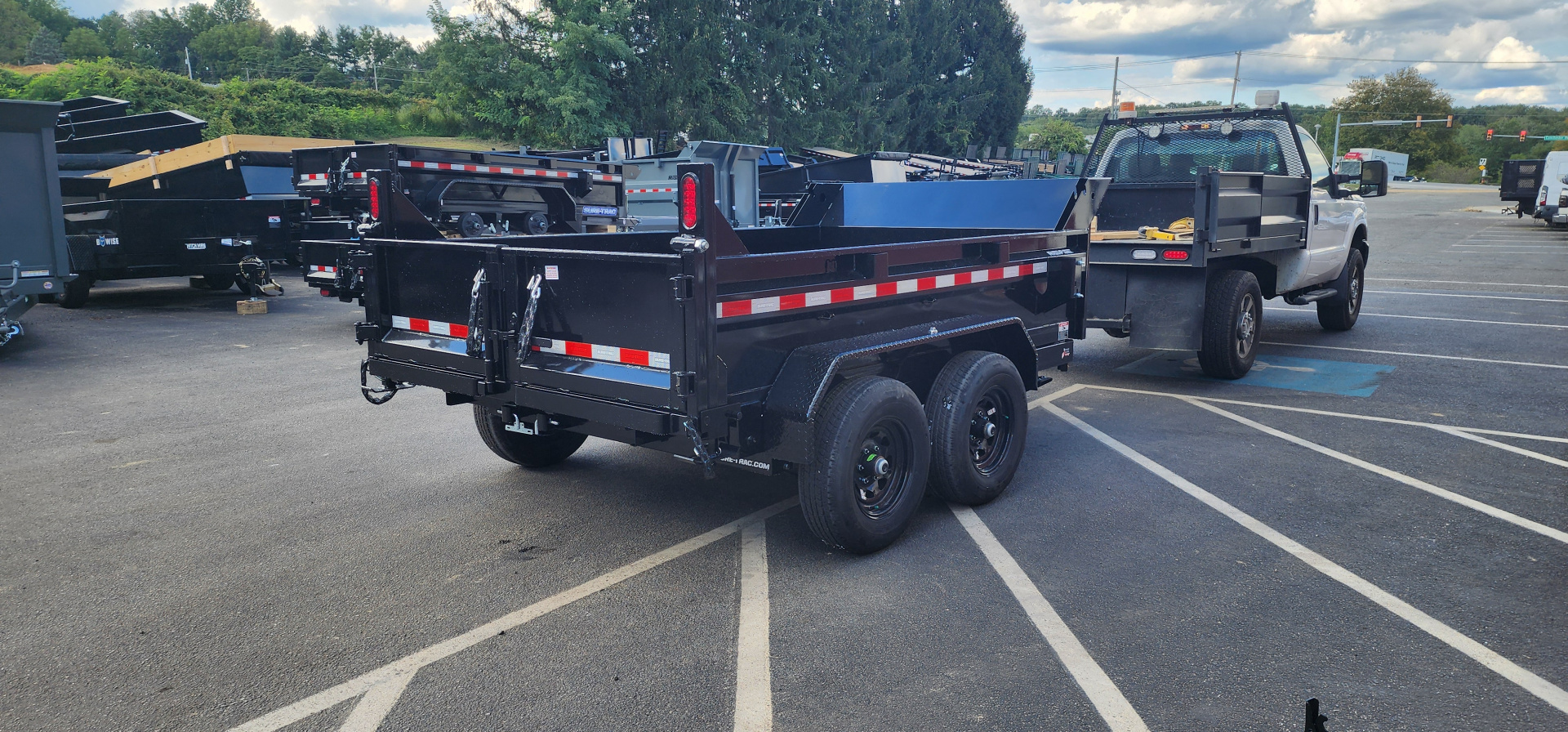 New 72in x 10 Sure-Trac Low-Pro Single Ram Dump Trailer 10k***Stab Jacks