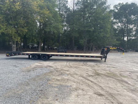 New 2026 Big Tex Trailers 35+5 22GN Tandem Dual Wheel Gooseneck w/ Mega Ramps 23900 GVWR Flatbed Trailer
