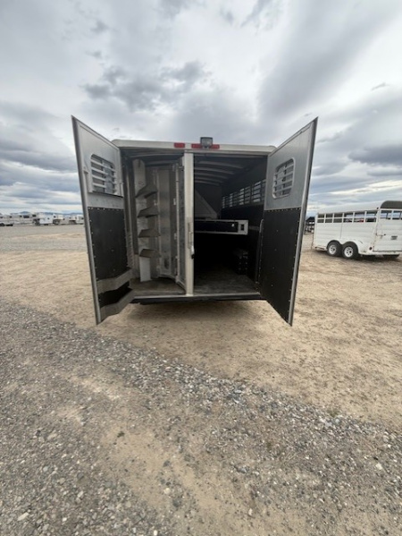 Used 2005 Platinum 4H Horse Trailer